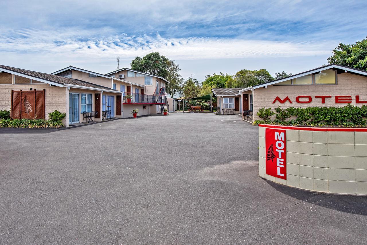 Tourist Court Motel Уакатане Экстерьер фото