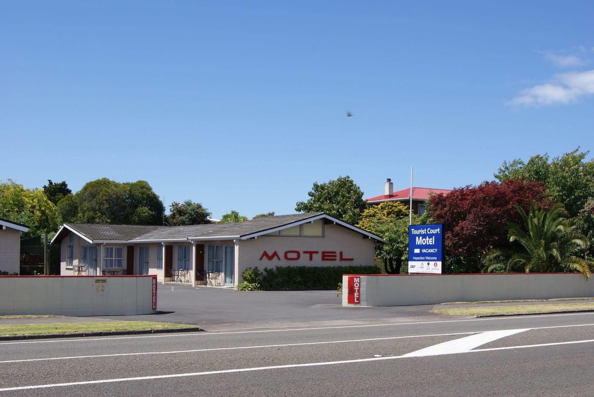 Tourist Court Motel Уакатане Экстерьер фото